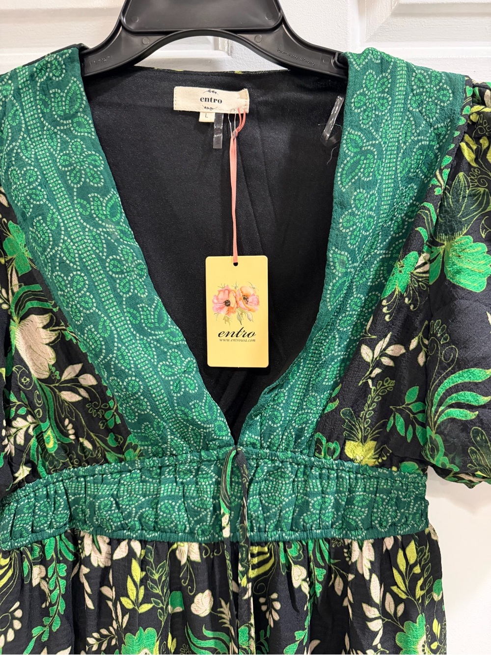 NWT Entro Boutique Boho Green Floral V-Neck Midi Dress Puff Sleeves Sz L - Picture 2 of 3